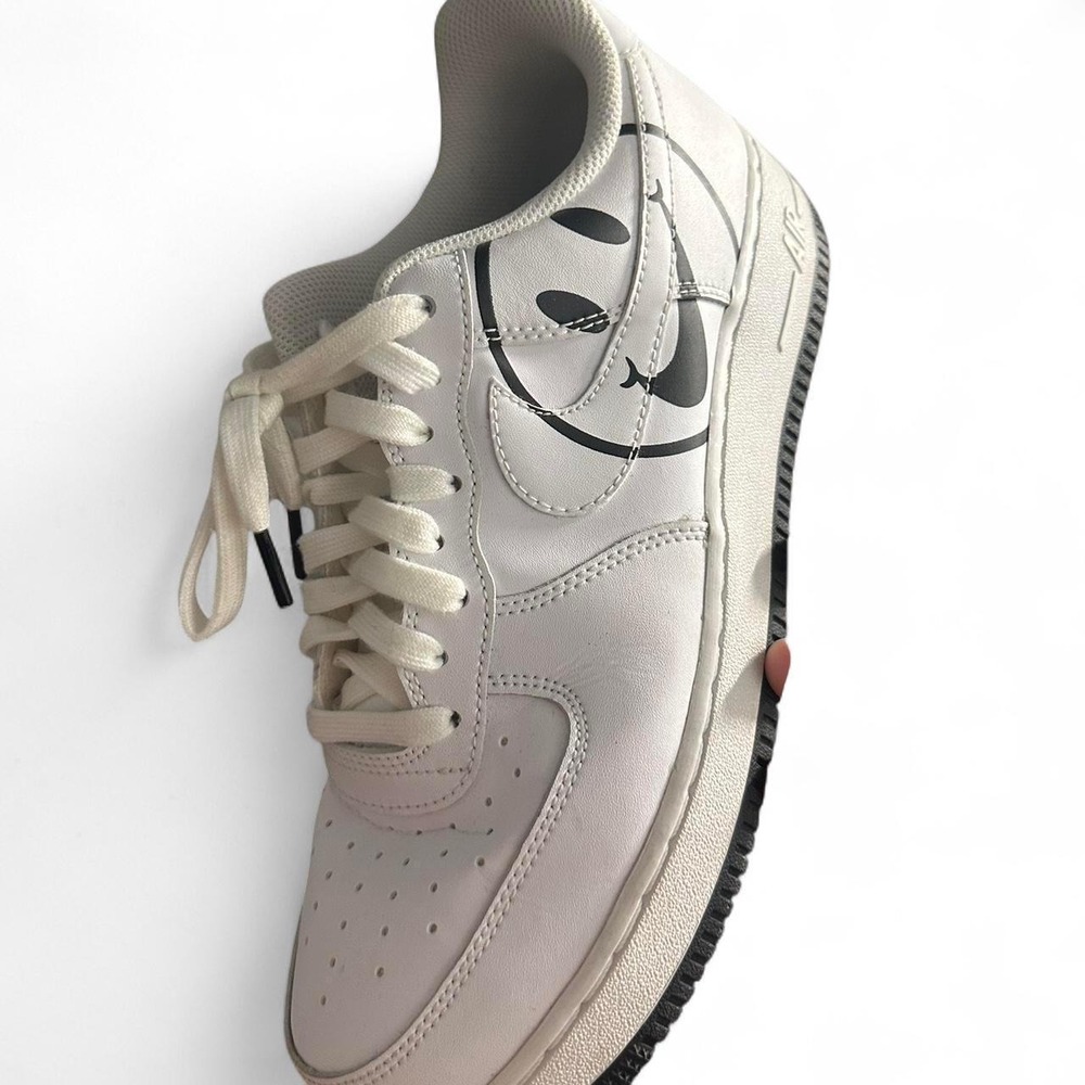 Nike ‘Have a Nike Day' smiley face Air Force 1s size 10